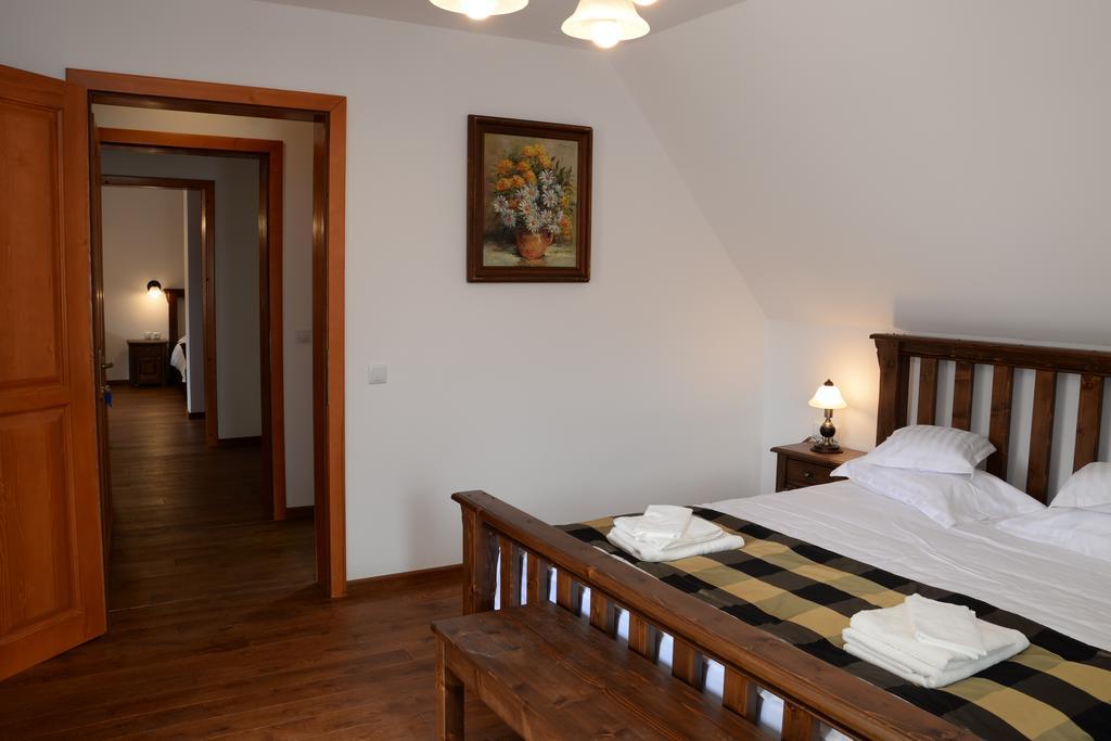 Отель Carolina House Сигишоара Экстерьер фото